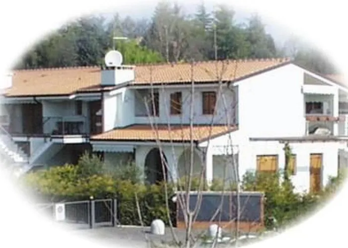 Appartamento Gardasee Cola-lazise By Interhome