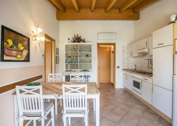 Gardasee Cola-lazise By Interhome Λατζίζε